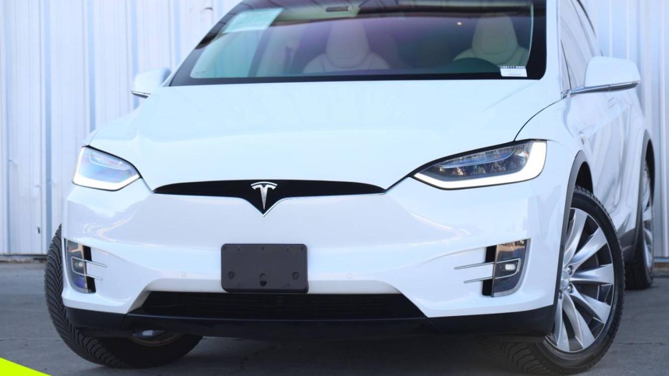 TESLA MODEL X 2019 5YJXCBE2XKF185111 image